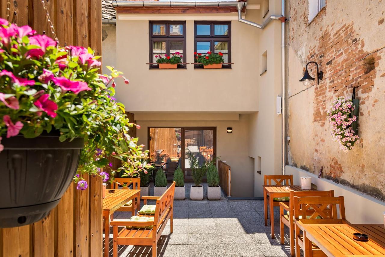 Blumenhaus Sibiu 아파트 호텔 외부 사진