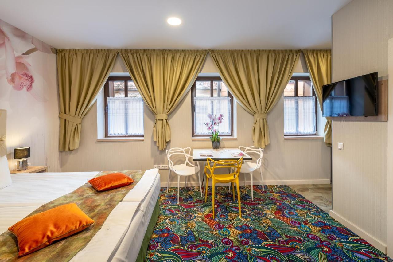 Blumenhaus Sibiu 아파트 호텔 외부 사진